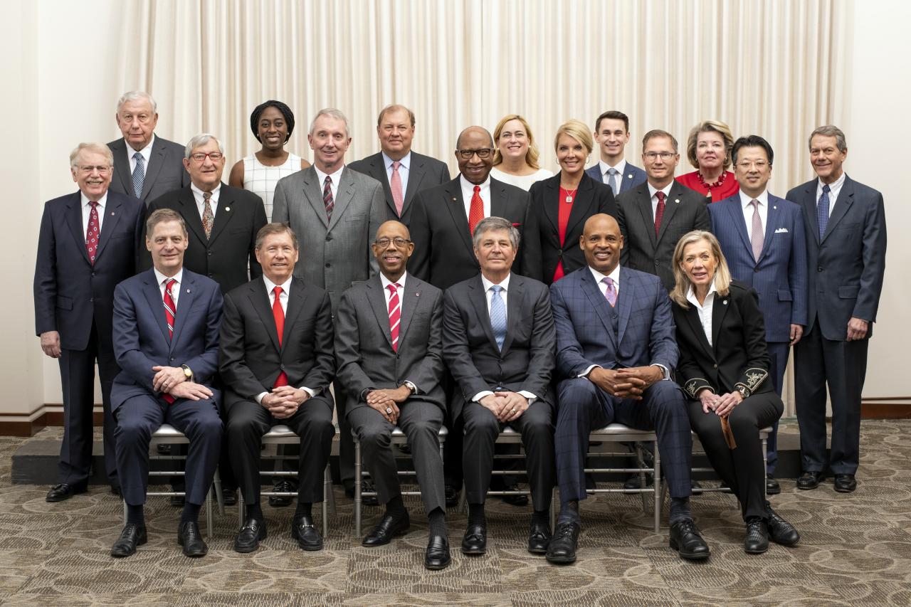 Group photo of 2019 Board of Trustees